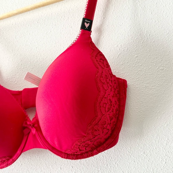 NEW Victorias Secret Body by Victoria Bra - Picture 2 of 4